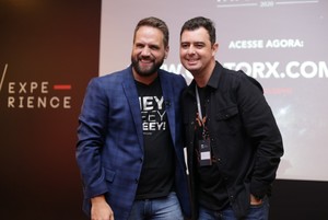 Participa��o da Banda Nas Nuvens fazendo pocketshow no evento do especialista em marketing Pedro Superti. Foi lindo! #eventocorporativo #corporativo #evento #eventosbrasil #fatox