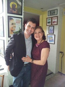 Com Dona Carmen, m�e do Renato Russo